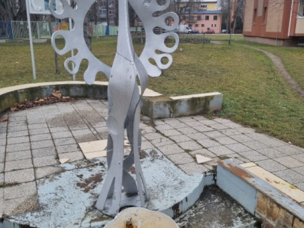Pracuje sa na oživení artézskej studne na Vlčanskej ulici