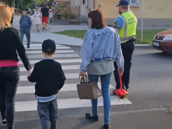 Na žiakov na priechodoch budú dohliadať policajti