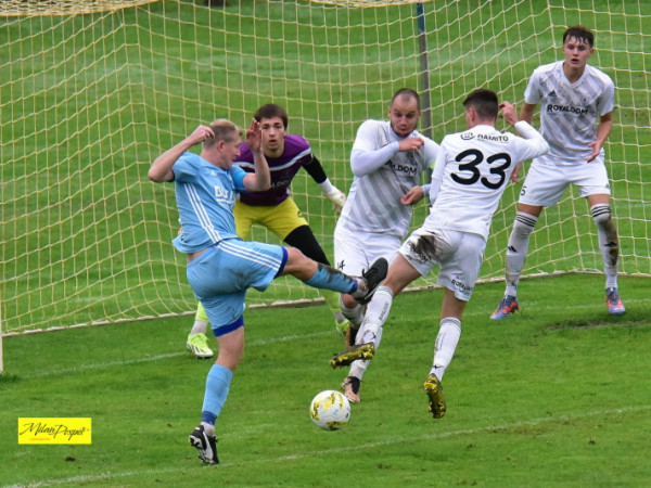 Futbalisti rozhodli až v hodine dvanástej.