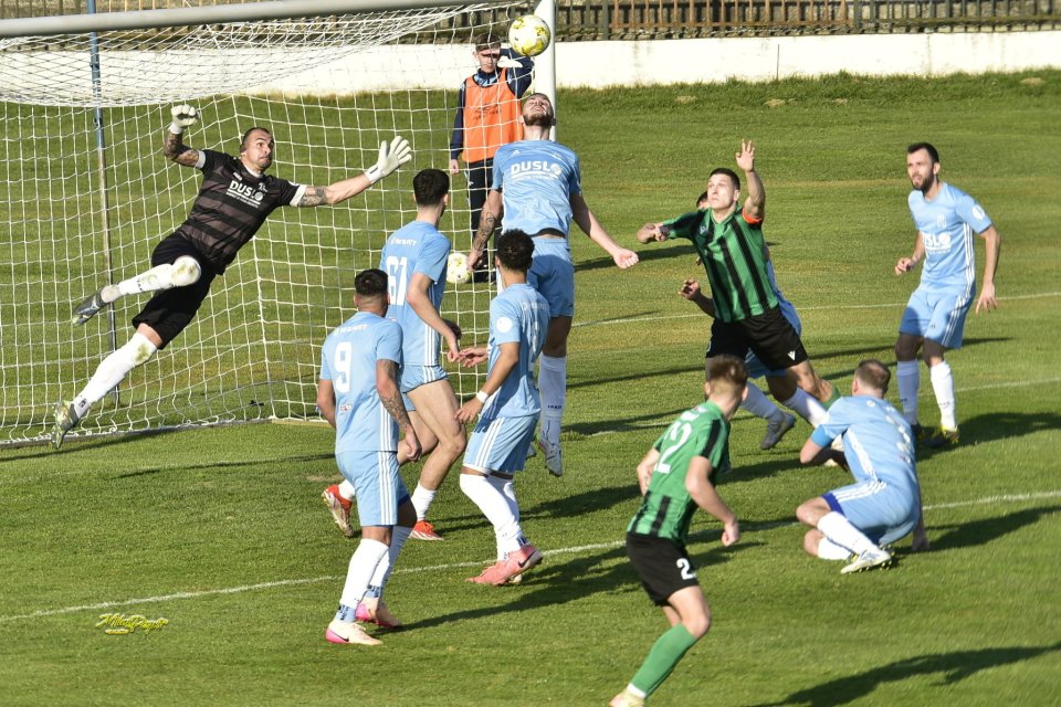 Ani tri góly nestačili futbalistom k bodom;  V nedeľu dopoludnia sa predstavia v Rači.