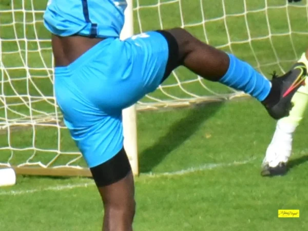 Futbalisti konečne zabodovali,... Cez víkend hrajú u suseda,....