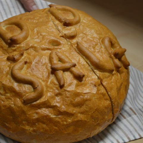 chlieb na slávnostné otvorenie Domova dôchodcov Šaľa
