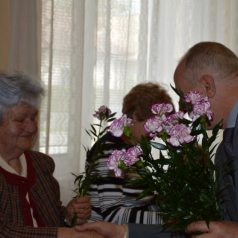 mamičkám z centra gratuloval primátor k ich sviatku kvetom