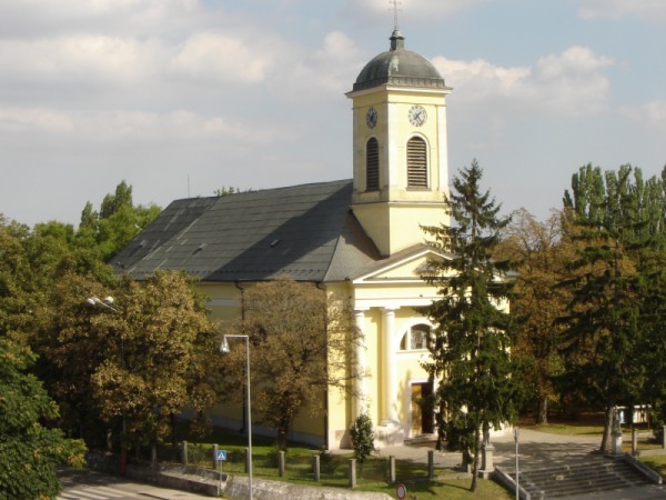 Šaliansky kostol v modrom šate