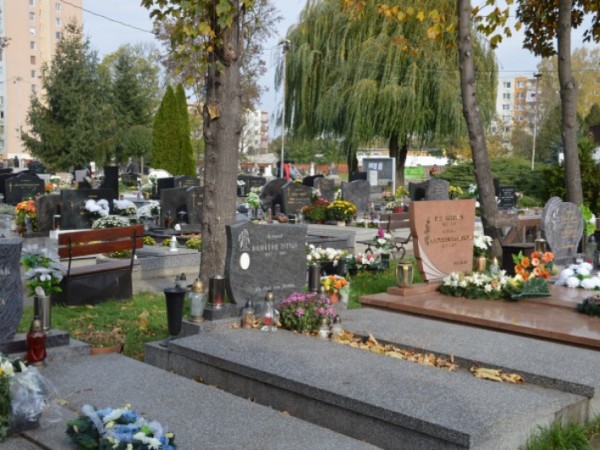 Virtuálny cintorín a GISPLAN na webe
