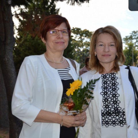 zprava: nová riaditeľka ZŠ P. Pázmánya s VJM v Šali Monika Hamarová a jej zástupkyňa Silvia Kőrösová