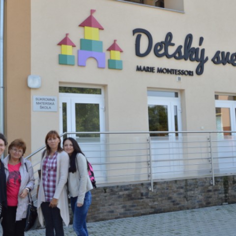 zľava: Žaneta Gužíková, Erika Velazquezová a dve učiteľky zo Srbska