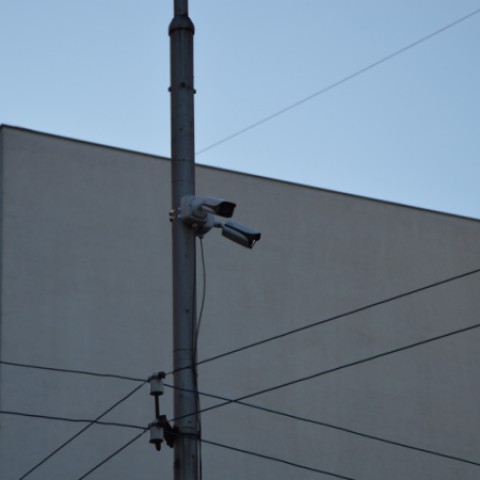 nové statické kamery na Hollého ulici