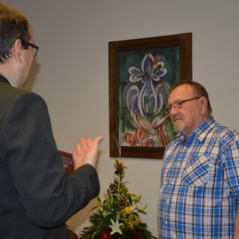 Alexander Recska - gratuluje mu Róbert Andráši, predseda OZ Šaľa Tvoje mesto