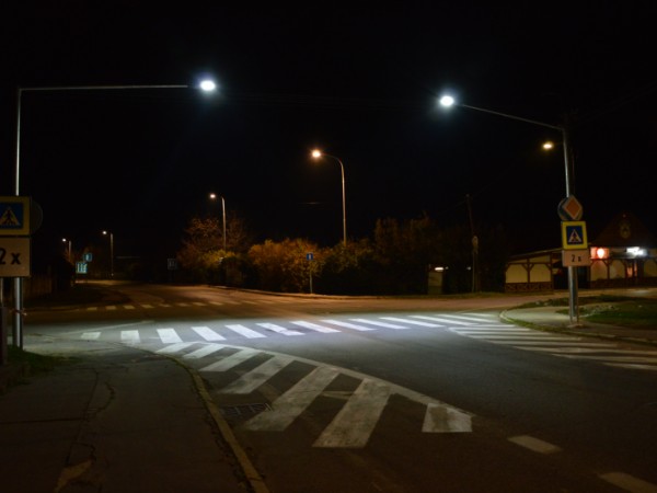 Osvetlenie dvoch priechodov pre chodcov v Šali