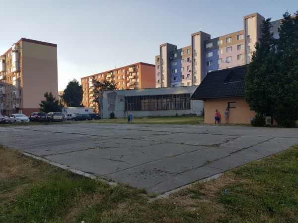 Revitalizácia verejných medziblokových priestorov sídliska Veča v meste Šaľa