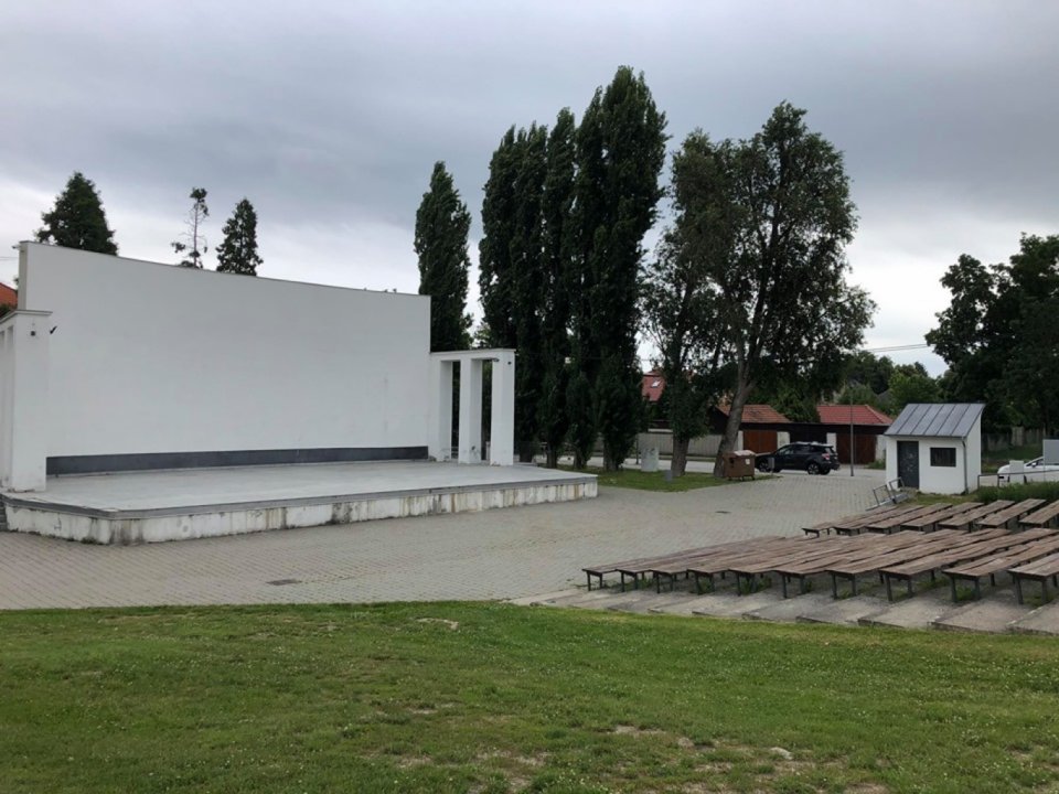 Letné premietanie na amfiteátri si v Šali predsa len užijeme!