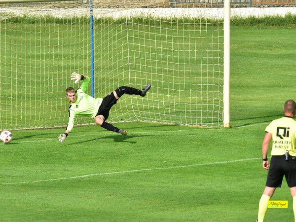 Pohnú sa už futbalové ľady ?