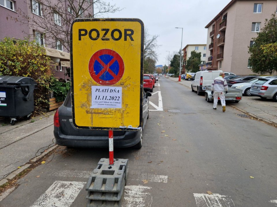 BUDOVATEĽSKÁ ULICA: V piatok ráno tu neparkujte