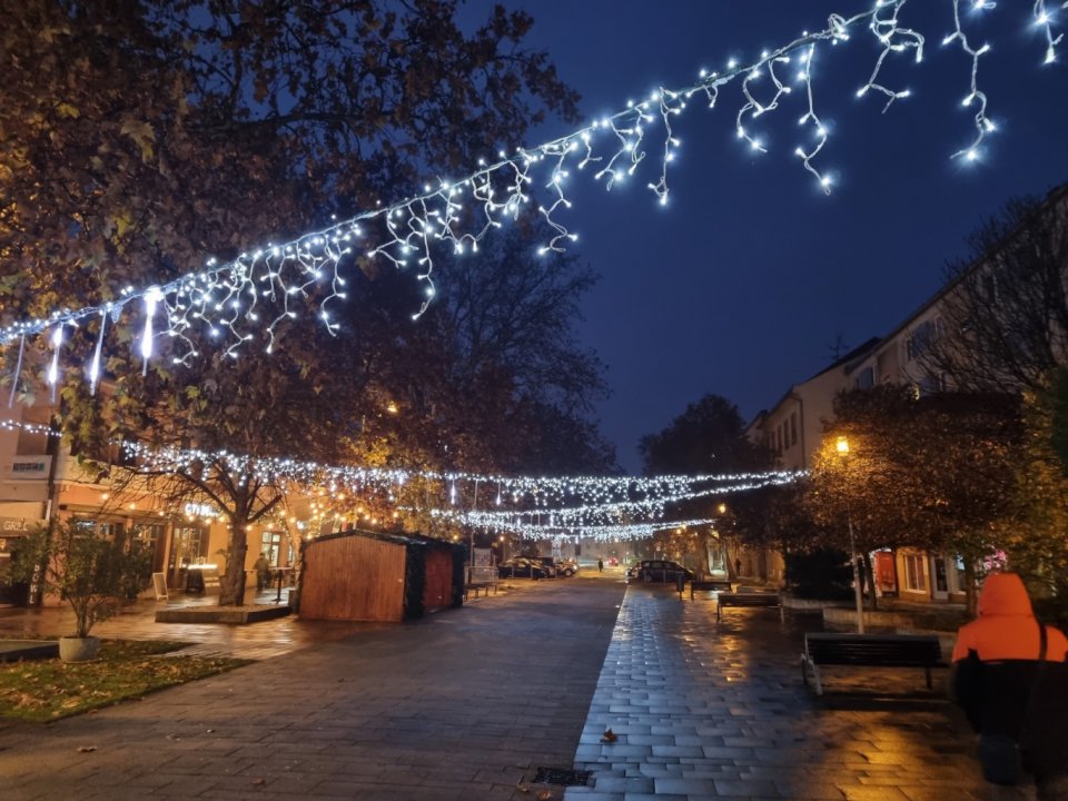 Vianočné trhy v Šali a Veči