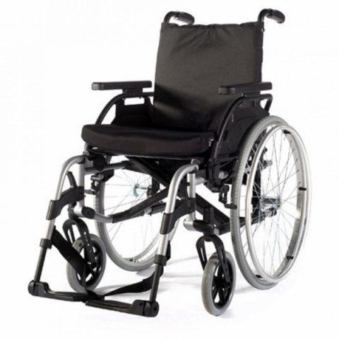 Odľahčený mechanický invalidný vozík
